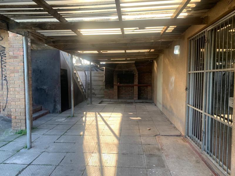 6 Bedroom Property for Sale in High Places Western Cape
